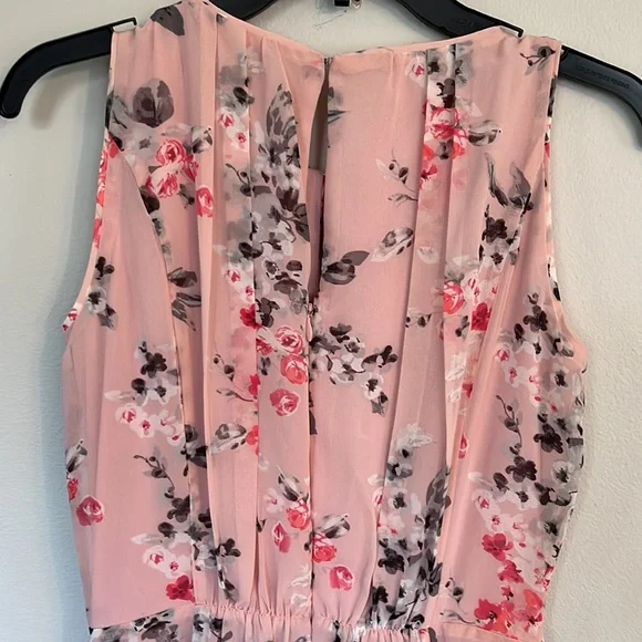 White House Black Market dress. - Picture 5 of 10